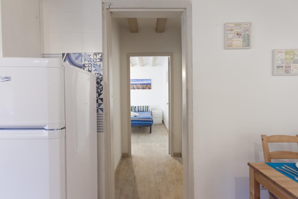 Raval Apartment Barcelona Bagian luar foto